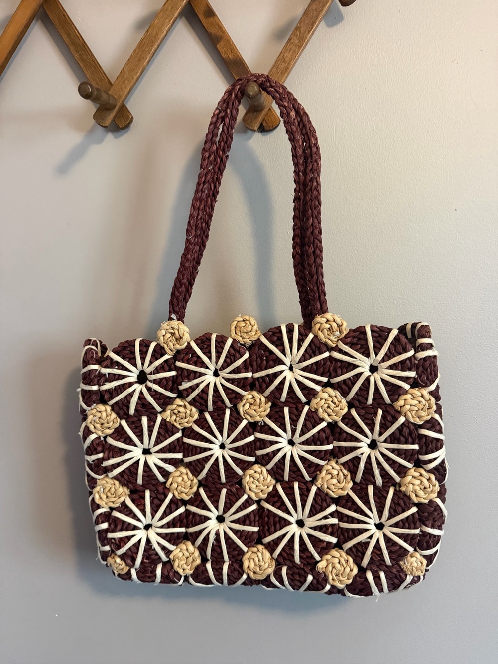 Vintage  Straw Raffia Pinwheel Marguerite Flower Shoulder Bag Brown Cream